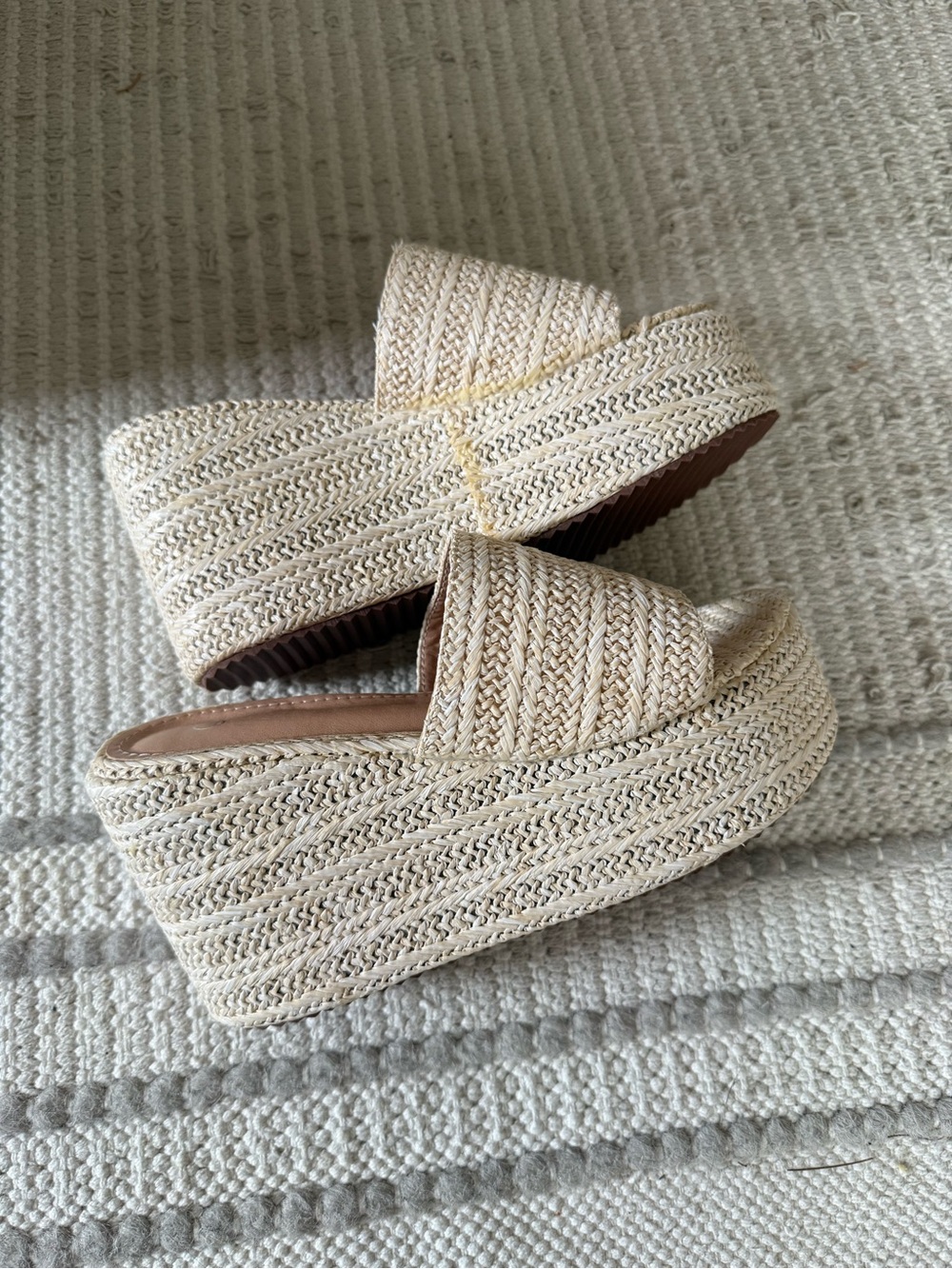 LIKE NEW NEVER WORN Amazon Cream Woven Platform Slide wedge Sandals